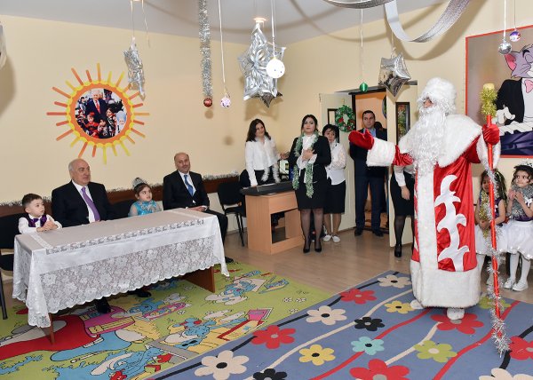 Zakir Fərəcov uşaqların bayram şənliyində – FOTOLAR