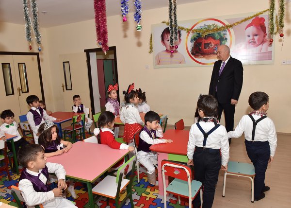 Zakir Fərəcov uşaqların bayram şənliyində – FOTOLAR