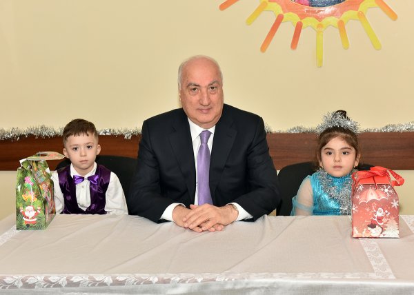 Zakir Fərəcov uşaqların bayram şənliyində – FOTOLAR