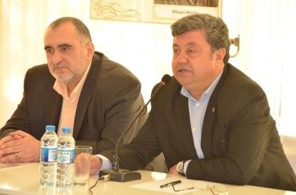 50 illik yubileyinə Brejnevlə gələn yazıçı Əyyub Qiyas 50 illik yubileyinə Brejnevlə gələn yazıçı Əyyub Qiyas