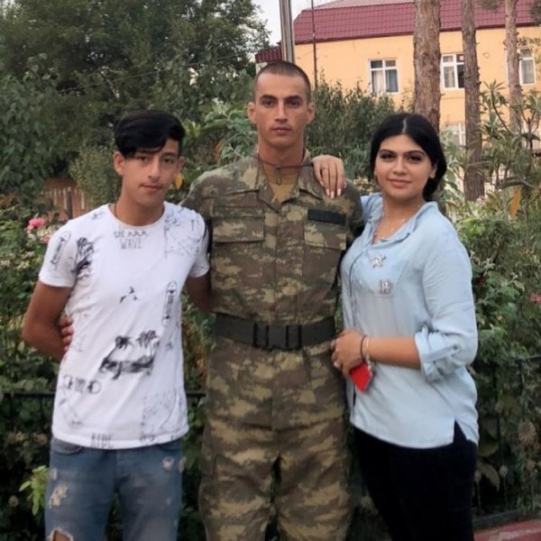Rozanın Jerar oğlu da əsgər oldu - FOTO