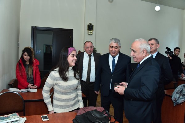 SDU-da payız semestrinin imtahan sessiyası öz işinə başlayıb - FOTO