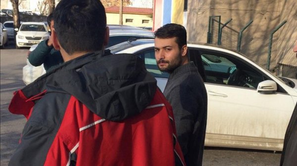 Azərbaycanda tutulan FETÖ-çü müəllim həbsə göndərildi - FOTO Azərbaycanda tutulan FETÖ-çü müəllim həbsə göndərildi - FOTO