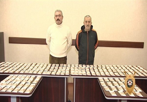 Polisdən əməliyyat: 1 milyon saxta pul satmaq istədilər - FOTOLAR