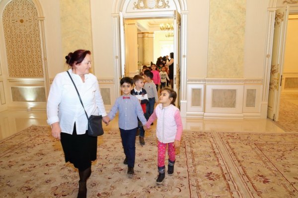 “Tıq-tıq xanımın saxta babası” bu dəfə Sumqayıtda - FOTOLAR “Tıq-tıq xanımın saxta babası” bu dəfə Sumqayıtda - FOTOLAR