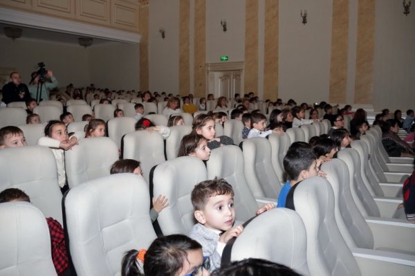 “Tıq-tıq xanımın saxta babası” bu dəfə Sumqayıtda - FOTOLAR “Tıq-tıq xanımın saxta babası” bu dəfə Sumqayıtda - FOTOLAR