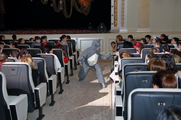 “Tıq-tıq xanımın saxta babası” bu dəfə Sumqayıtda - FOTOLAR “Tıq-tıq xanımın saxta babası” bu dəfə Sumqayıtda - FOTOLAR
