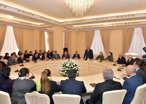 Sumqayıtda rəis müşavirə keçirdi - FOTOLAR