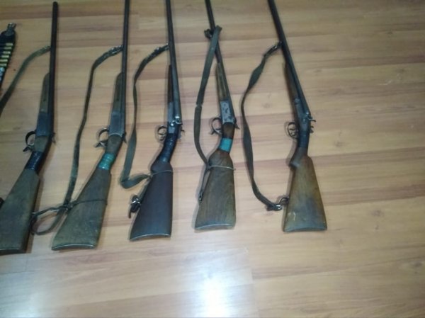 Qanunsuz ov edənlər saxlanıldı - FOTO Qanunsuz ov edənlər saxlanıldı - FOTO