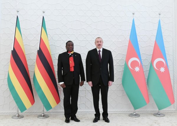 Azərbaycan və Zimbabve prezidentləri görüşdü