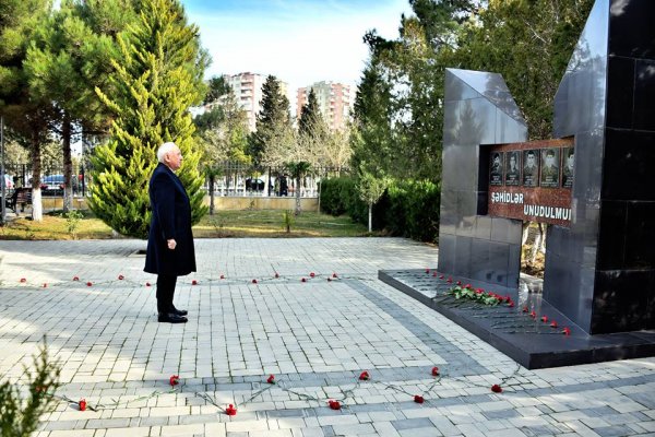 SDU-da 20 Yanvar faciəsi qurbanlarının əziz xatirəsi böyük ehtiramla yad edilib - FOTO