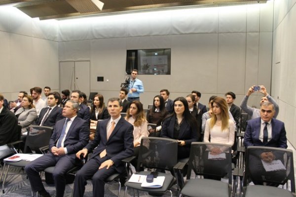 Bakıda Gənclərin Beynəlxalq Karyera Forumu keçirilir - FOTOLAR