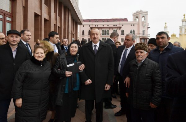 Prezidentlə xanımının şəhid ailələri ilə görüşündən FOTOLAR