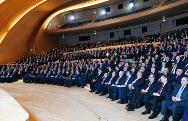 Prezident 4 ilin yekunlarına həsr olunan konfrans keçirib - YENİLƏNİB (FOTOLAR)