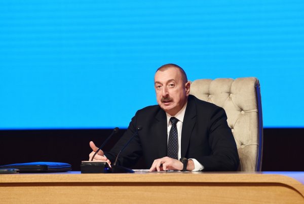 Prezident 4 ilin yekunlarına həsr olunan konfrans keçirib - YENİLƏNİB (FOTOLAR)