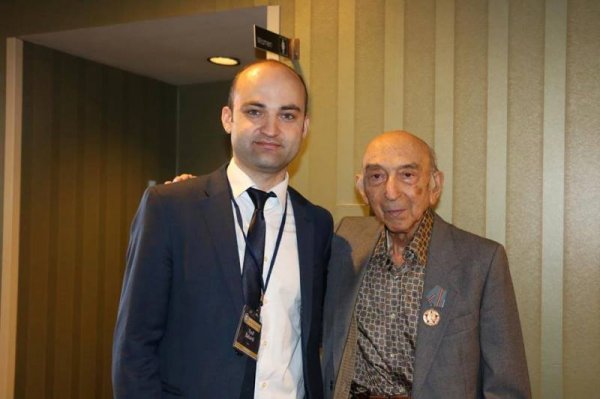 Amerikadakı sumqayıtlı xüsusi müxbir kimdir? -TANITIM (FOTOLAR)