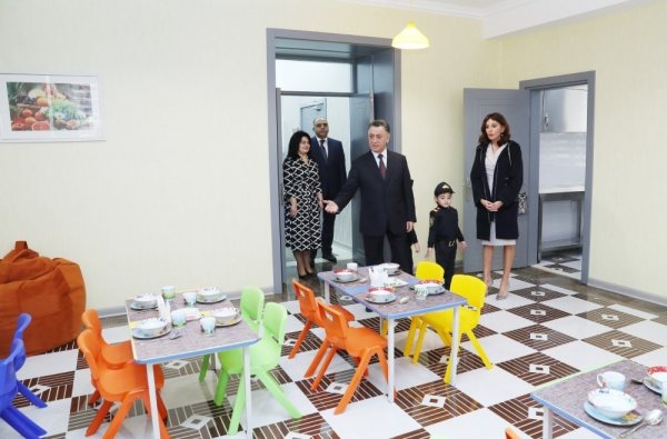 Mehriban Əliyeva polis övladlarının bağçasında - FOTOLAR