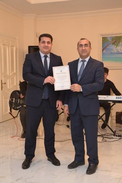 Ramiz Hüseynov gəncləri təltif etdi - FOTOLAR