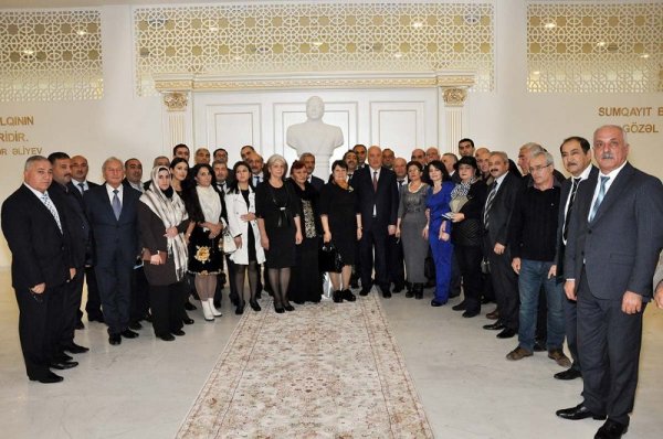 Sumqayıt Regional Mədəniyyət İdarəsi şəhər rəhbərini belə təbrik etdi: “BİZ HAMIMIZ SUMQAYITLIYIQ!”