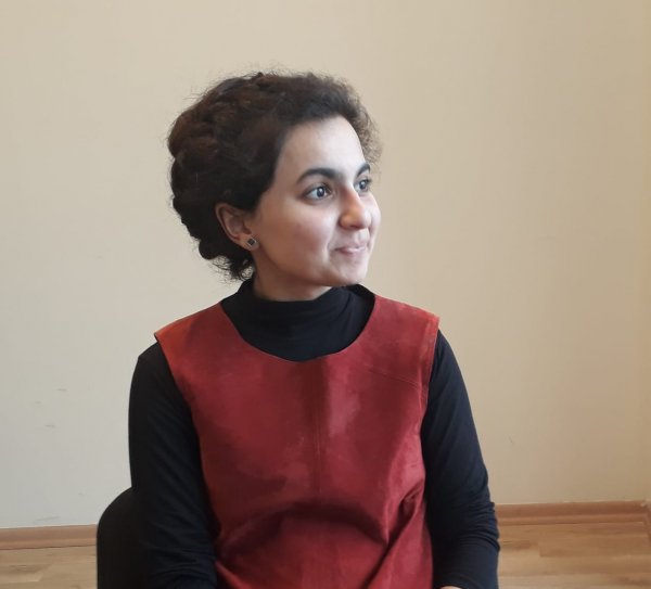 “Təəssüf ki, sosial sahibkarlıq ideyalarını Sumqayıtda reallaşdıra bilmədik” – Prezidentin təltif etdiyi 22 yaşlı Sara (FOTO) “Təəssüf ki, sosial sahibkarlıq ideyalarını Sumqayıtda reallaşdıra bilmədik” – Prezidentin təltif etdiyi 22 yaşlı Sara (FOTO)
