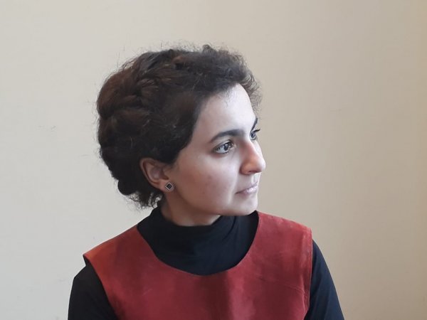 “Təəssüf ki, sosial sahibkarlıq ideyalarını Sumqayıtda reallaşdıra bilmədik” – Prezidentin təltif etdiyi 22 yaşlı Sara (FOTO) “Təəssüf ki, sosial sahibkarlıq ideyalarını Sumqayıtda reallaşdıra bilmədik” – Prezidentin təltif etdiyi 22 yaşlı Sara (FOTO)