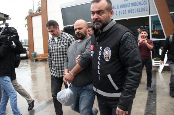 Bacısını binadan atdı, sonra isə boğaraq öldürdü: görüntülər yayıldı - VİDEO (FOTO)