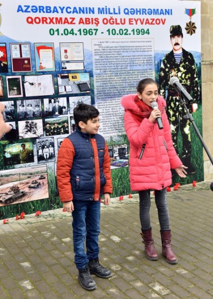 Sumqayıtda Milli Qəhrəman Qorxmaz Eyvazovun xatirəsi anılıb - FOTOLAR Sumqayıtda Milli Qəhrəman Qorxmaz Eyvazovun xatirəsi anılıb - FOTOLAR