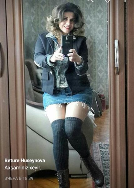 50 yaşlı xanəndənin mini ətəkdə FOTOSU 50 yaşlı xanəndənin mini ətəkdə FOTOSU