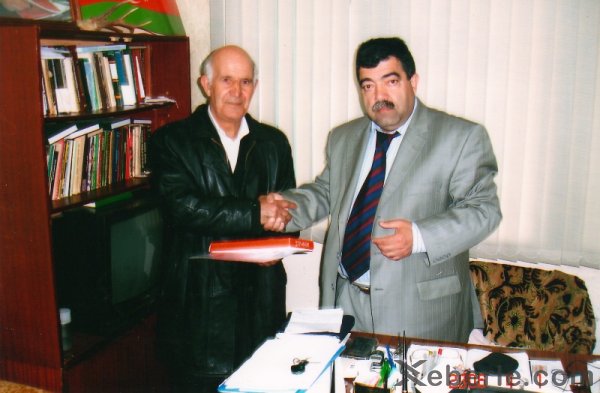 Sumqayıtın ən uzunömürlü məmuru, lift təsərrüfatının rəisi: "Özüm də liftdə qalmışam..." - AÇIQLAMA (FOTOLAR) Sumqayıtın ən uzunömürlü məmuru, lift təsərrüfatının rəisi: "Özüm də liftdə qalmışam..." - AÇIQLAMA (FOTOLAR)