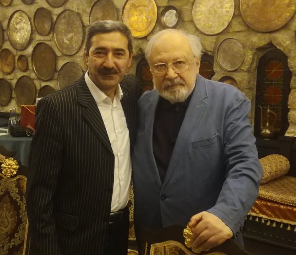 Rüstəm İbrahimbəyov Bakıya döndü, məşhurları topladı - FOTOLAR