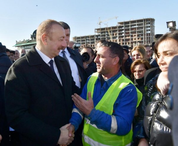 Prezident sumqayıtlı tələbənin xahişini yerə salmadı: Bu məsələni də həll edəcəyik - FOTO