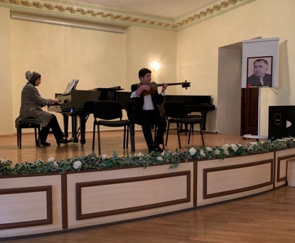 Bülbülcan adına Uşaq Musiqi Məktəbinin kollektivi görkəmli bəstəkarın anım tədbirində - FOTO