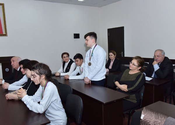 Sumqayıtın bu şagirdləri “Sabahın alimləri”dir - FOTOLAR