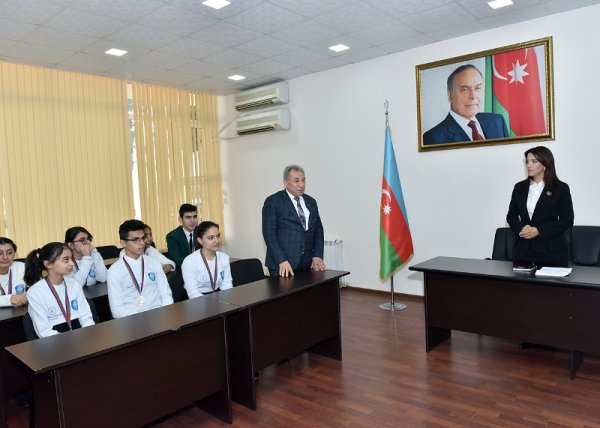 Sumqayıtın bu şagirdləri “Sabahın alimləri”dir - FOTOLAR