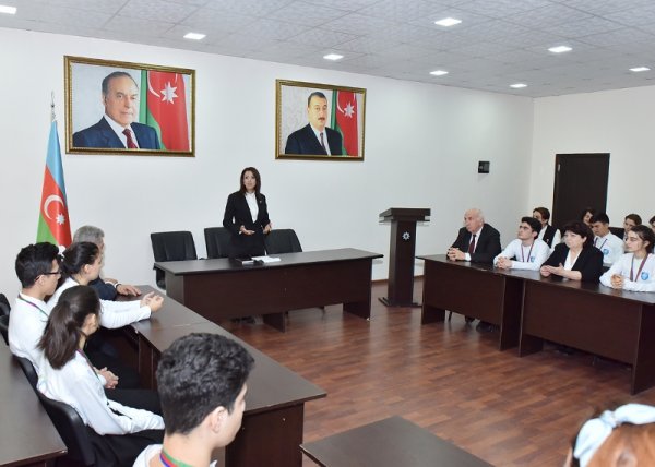 Sumqayıtın bu şagirdləri “Sabahın alimləri”dir - FOTOLAR