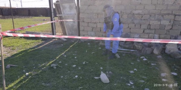 Sumqayıtda əl qumbarası tapıldı - FOTOLAR Sumqayıtda əl qumbarası tapıldı - FOTOLAR