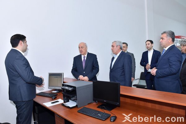 Zakir Fərəcov yeni ticarət mərkəzinin açılışında iştirak edib: 200 nəfər işlə təmin olunub - FOTOLAR