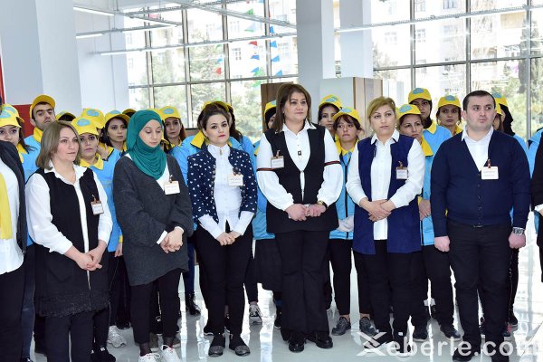 Zakir Fərəcov yeni ticarət mərkəzinin açılışında iştirak edib: 200 nəfər işlə təmin olunub - FOTOLAR