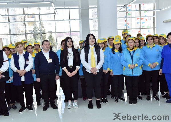 Zakir Fərəcov yeni ticarət mərkəzinin açılışında iştirak edib: 200 nəfər işlə təmin olunub - FOTOLAR