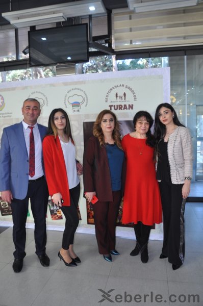 Sumqayıtda “Azərbaycan mətbəxi Qacarlar dövrünün bərpa edilmiş xörəkləri” kitabının təqdimatı - FOTOLAR