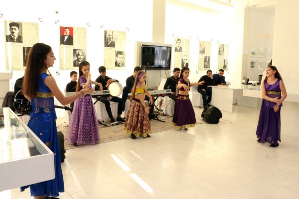 Sumqayıtda “Aleqro”, “Xəmsə” və “Anacan” - FOTO Sumqayıtda “Aleqro”, “Xəmsə” və “Anacan” - FOTO