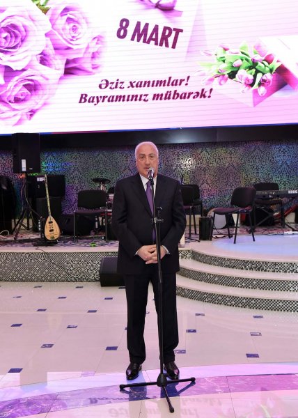 Zakir Fərəcov Sumqayıt qadınlarını təbrik etdi, fəxri fərmanlar verdi – FOTOLAR