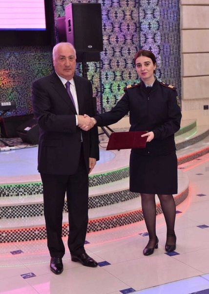 Zakir Fərəcov Sumqayıt qadınlarını təbrik etdi, fəxri fərmanlar verdi – FOTOLAR