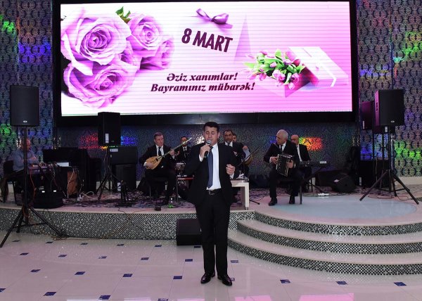 Zakir Fərəcov Sumqayıt qadınlarını təbrik etdi, fəxri fərmanlar verdi – FOTOLAR