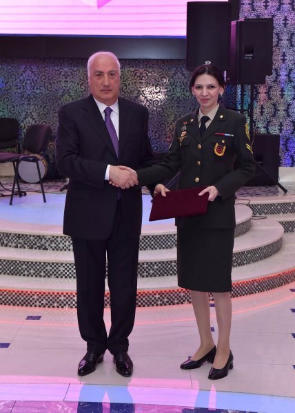 Zakir Fərəcov Sumqayıt qadınlarını təbrik etdi, fəxri fərmanlar verdi – FOTOLAR
