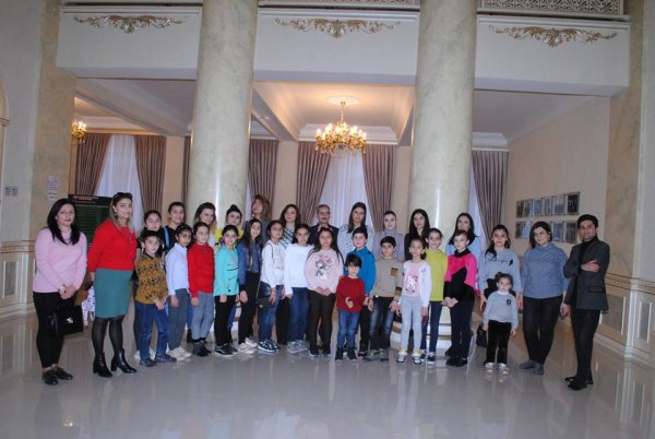 Sumqayıtda “Milli Teatr Günü” qeyd olunub - FOTOLAR Sumqayıtda “Milli Teatr Günü” qeyd olunub - FOTOLAR