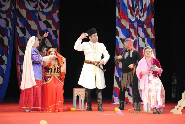 Sumqayıtda “Milli Teatr Günü” qeyd olunub - FOTOLAR Sumqayıtda “Milli Teatr Günü” qeyd olunub - FOTOLAR