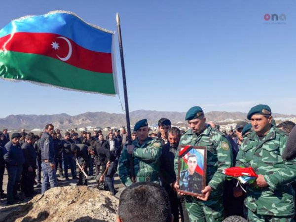Atışmada həlak olan əsgər dəfn edildi - FOTO