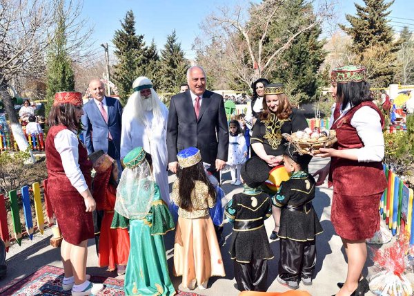 Zakir Fərəcov uşaq bağçasında  - FOTOLAR