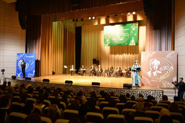 Sumqayıtda bayram konserti keçirildi - FOTOLAR Sumqayıtda bayram konserti keçirildi - FOTOLAR